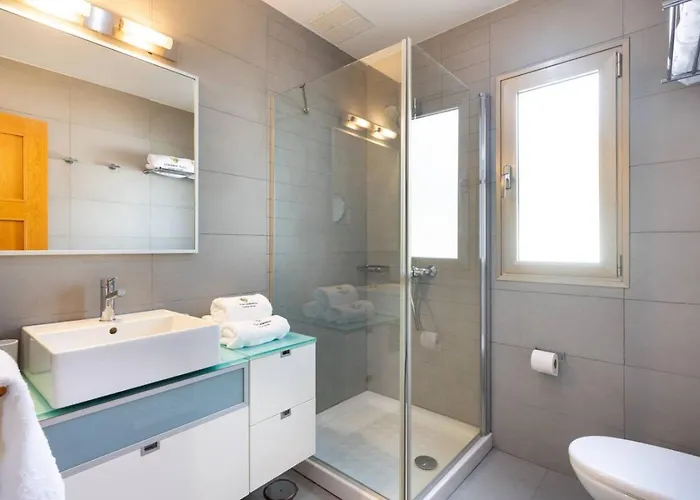 شقة Modern Apartment With Sea Views And Terrace La Caleta *