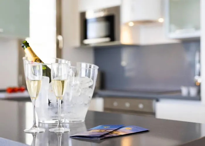 Modern Apartment With Sea Views And Terrace La Caleta شقة *